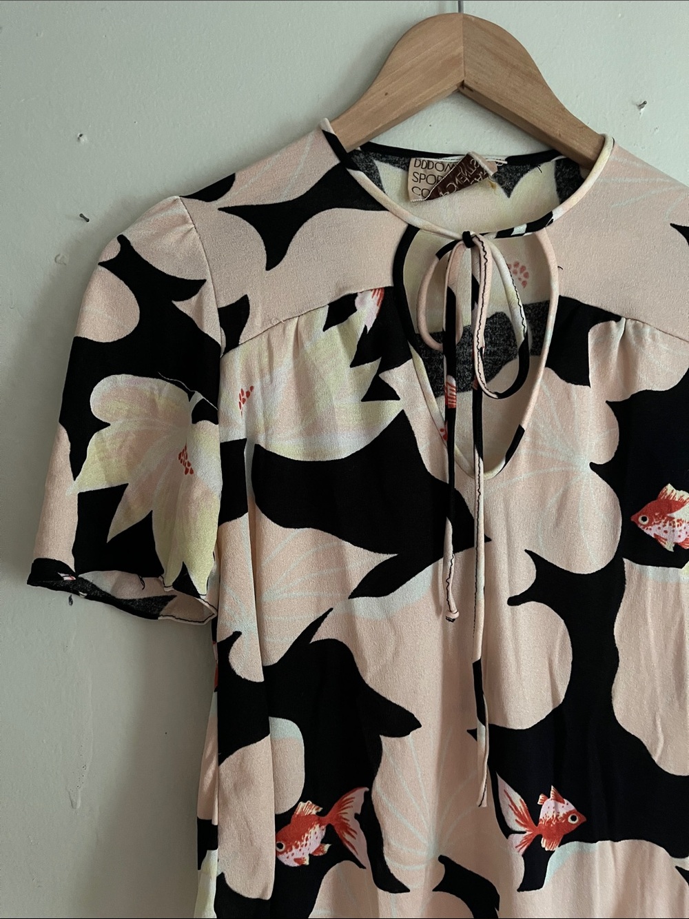 Vintage fish blouse - Picture 4 of 9